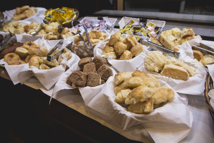 Imagen del bar/restaurante del Hotel DELPLAZA Timbiras São Paulo. Foto 4