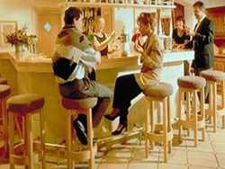 Imagen del bar/restaurante del Hotel DES DIABLERETS. Foto 3