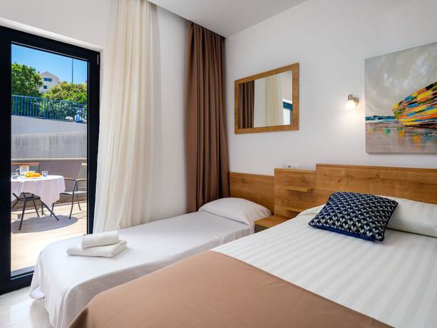 Imagen de la habitación del Hotel D-Elegant Lapad Dubrovnik. Foto 15