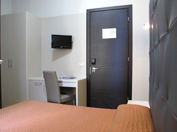 Imagen de la habitación del Hotel D'Este, Roma. Foto 7