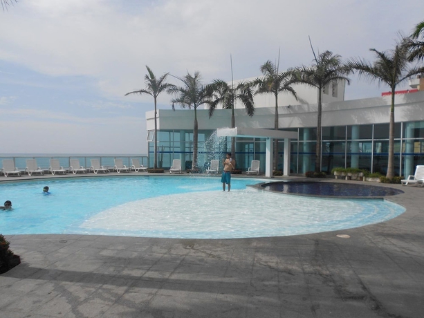 Imagen de la piscina del Hotel DHI Palmeto. Foto 17