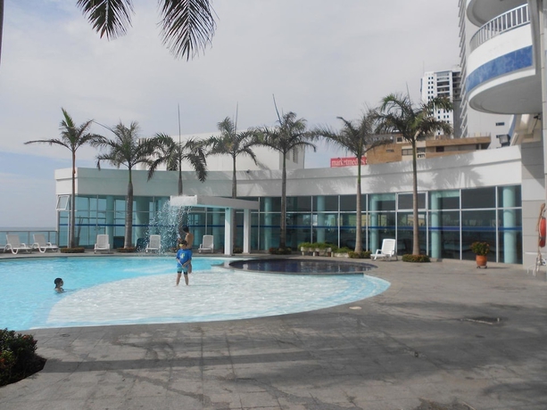 Imagen de la piscina del Hotel DHI Palmeto. Foto 18