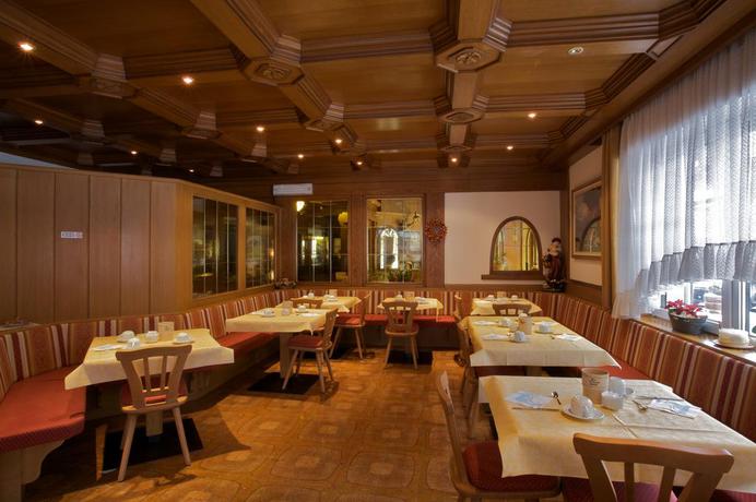 Imagen del bar/restaurante del Hotel DIANA, Canazei. Foto 4