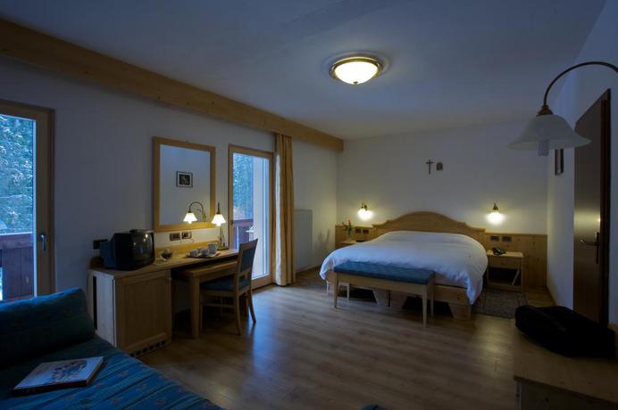 Imagen de la habitación del Hotel DIANA, Canazei. Foto 10