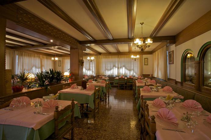 Imagen del bar/restaurante del Hotel DIANA, Canazei. Foto 5