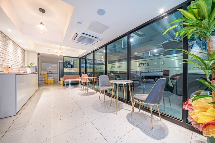 Imagen de los interiores del Hotel DK. Foto 19