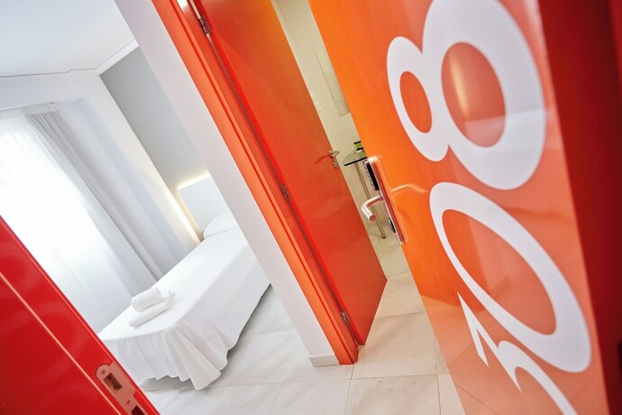 Imagen general del Hotel DL Port. Foto 12