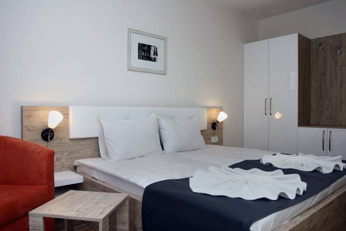 Imagen de la habitación del Hotel DOA. Foto 8