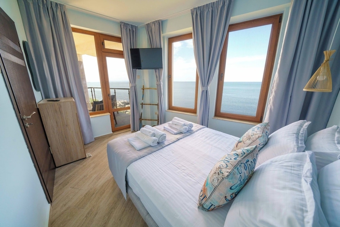 Imagen de la habitación del Hotel DOLPHIN BAY BOUTIQUE COMPLEX Sozopol. Foto 5