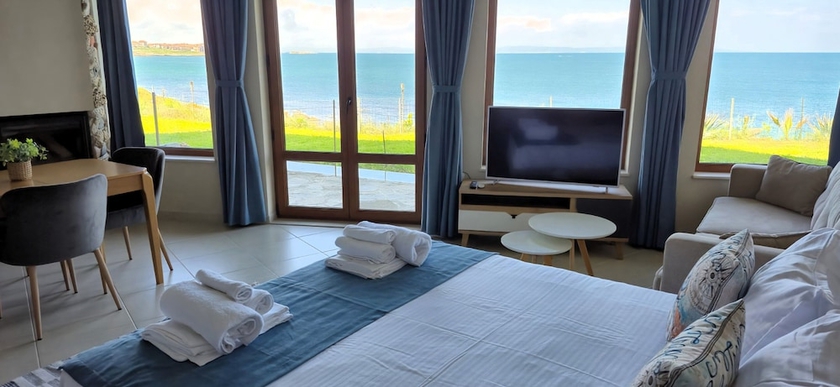 Imagen de la habitación del Hotel DOLPHIN BAY BOUTIQUE COMPLEX Sozopol. Foto 15
