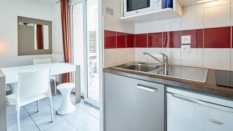 Imagen de la habitación del Hotel DOMAINE DE LA CORNICHE MMV. Foto 4