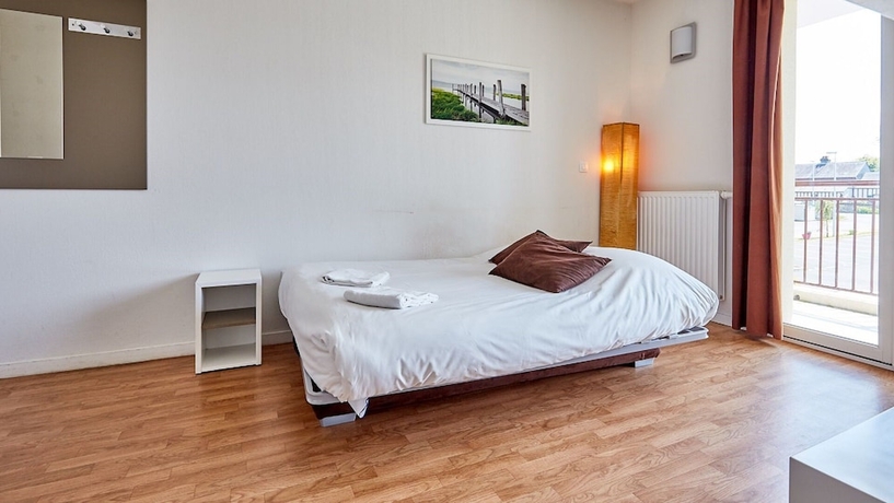 Imagen de la habitación del Hotel DOMAINE DE LA CORNICHE MMV. Foto 15