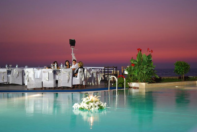 Imagen general del Hotel DOME, Kyrenia. Foto 4