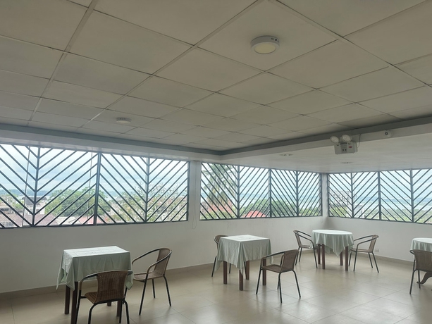 Imagen del bar/restaurante del Hotel DORAL INN HOTEL. Foto 2