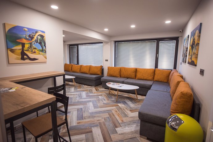 Imagen de los interiores del Hotel DORM BG. Foto 10