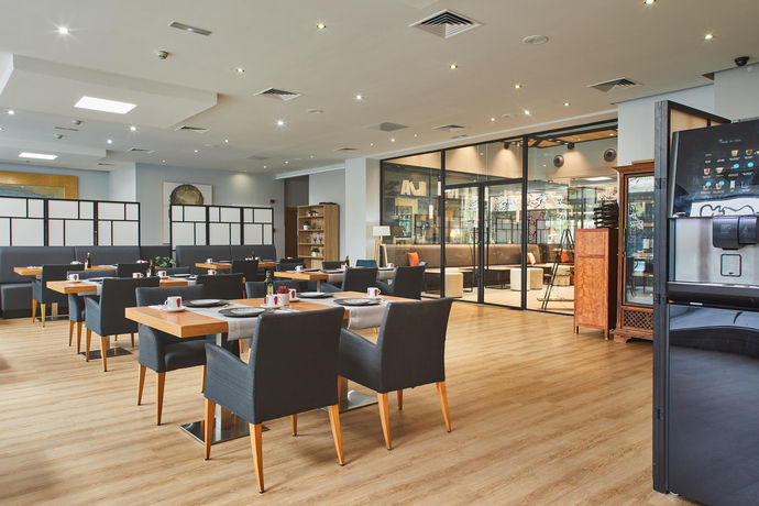 Imagen del bar/restaurante del Hotel DORMA Juan de Austria. Foto 4