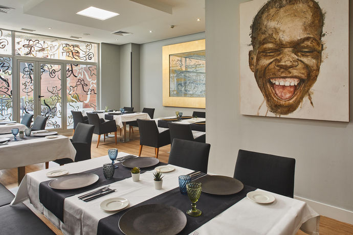 Imagen del bar/restaurante del Hotel DORMA Juan de Austria. Foto 5