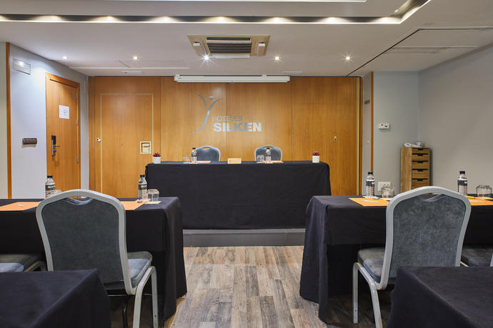 Imagen de los interiores del Hotel DORMA Juan de Austria. Foto 17