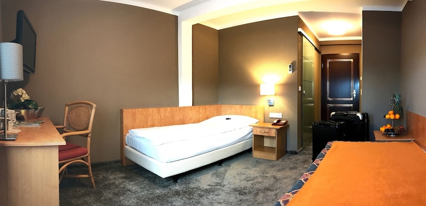 Imagen de la habitación del Hotel DORMERO Aalen. Foto 4