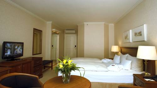 Imagen general del Hotel DORMERO Bergstr&ouml;m L&uuml;neburg. Foto 1