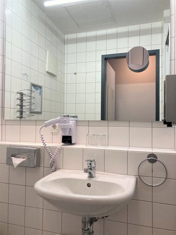 Imagen de la habitación del Hotel DORMERO Express Passau. Foto 15