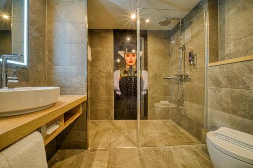 Imagen de la habitación del Hotel DORMERO Freiburg. Foto 6