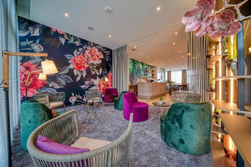 Imagen de los interiores del Hotel DORMERO Freiburg. Foto 7