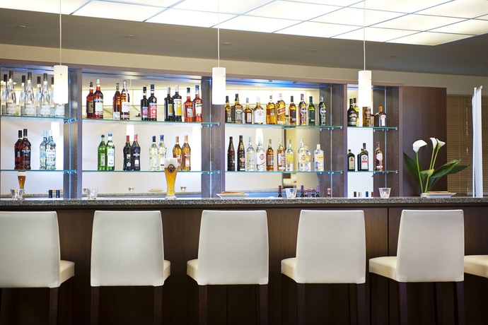 Imagen del bar/restaurante del Hotel DORMERO F&uuml;rth. Foto 6