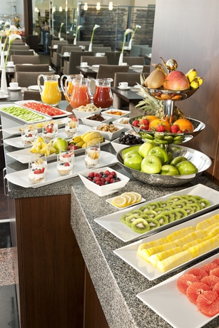 Imagen del bar/restaurante del Hotel DORMERO F&uuml;rth. Foto 9