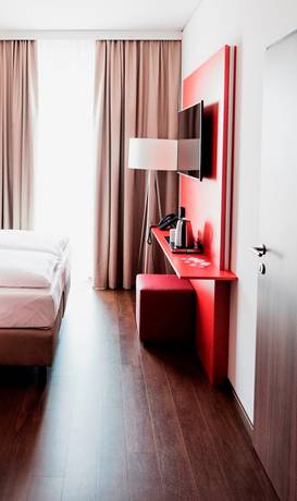 Imagen de la habitación del Hotel DORMERO JeHo Graz Airport. Foto 5