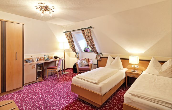 Imagen de la habitación del Hotel DORMERO MaHo Steyr. Foto 2
