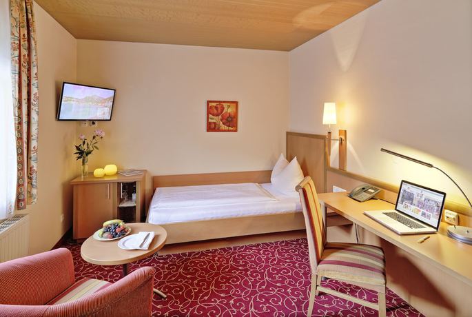 Imagen de la habitación del Hotel DORMERO MaHo Steyr. Foto 7