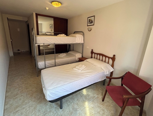 Imagen de la habitación del Hotel DORMERO Sahag&uacute;n. Foto 2