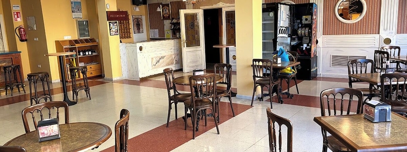 Imagen de los interiores del Hotel DORMERO Sahag&uacute;n. Foto 16