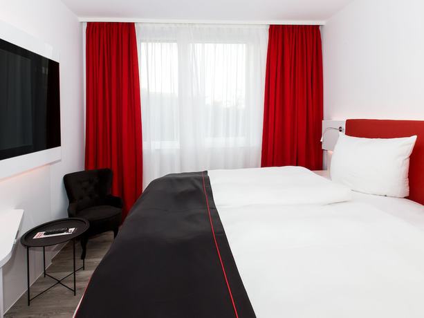 Imagen de la habitación del Hotel DORMERO Salzgitter. Foto 6
