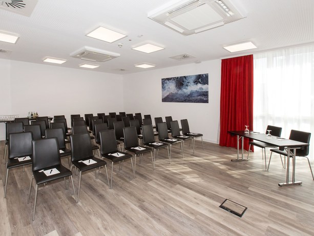 Imagen de los interiores del Hotel DORMERO Salzgitter. Foto 14
