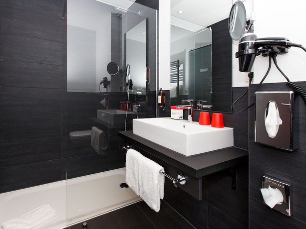 Imagen de la habitación del Hotel DORMERO Salzgitter. Foto 10