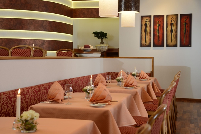 Imagen del bar/restaurante del Hotel DORMERO Weingarten. Foto 4
