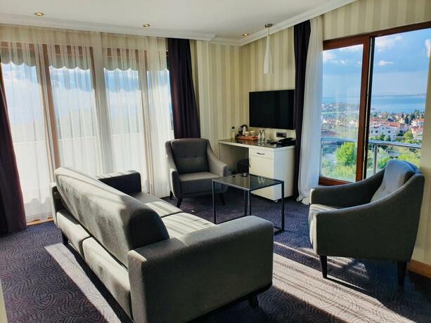 Imagen general del Hotel DOUBLE ROYAL HOTEL. Foto 14