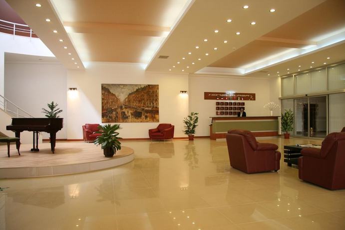 Imagen de los interiores del Hotel D\'Plaza. Foto 18