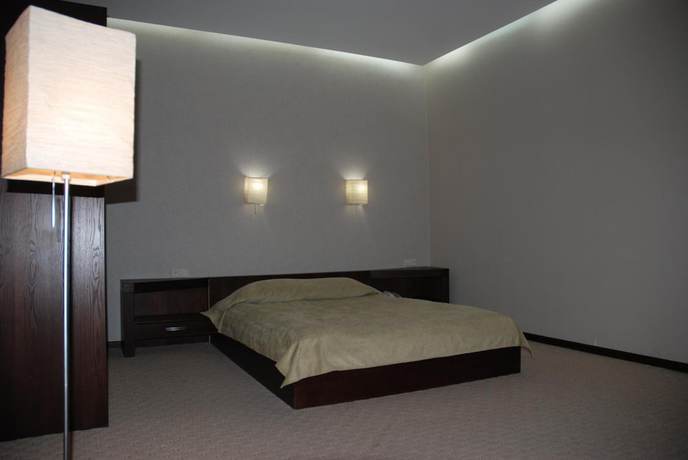 Imagen de la habitación del Hotel D\'Plaza. Foto 4