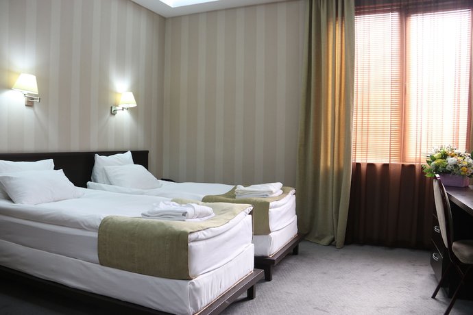 Imagen de la habitación del Hotel D\'Plaza. Foto 10