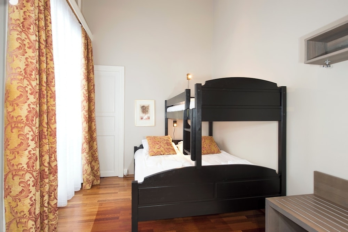 Imagen de la habitación del Hotel DR HOLMS. Foto 3