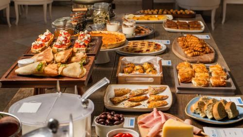 Imagen general del Hotel DREAM HOTEL SARANDA. Foto 9