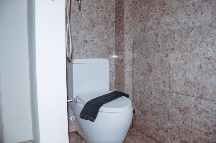 Imagen de la habitación del Hotel DS Residences Peterongan. Foto 9