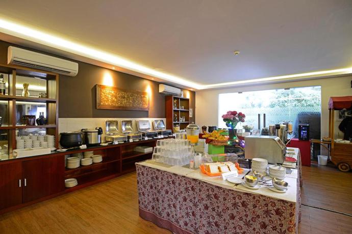 Imagen de los interiores del Hotel D'Season Premiere Hotel. Foto 9
