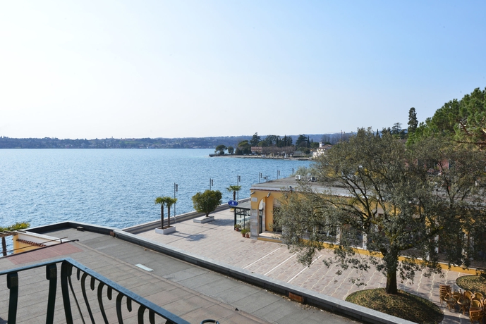 Imagen de los exteriores del Hotel DU LAC, Morgnaga. Foto 6