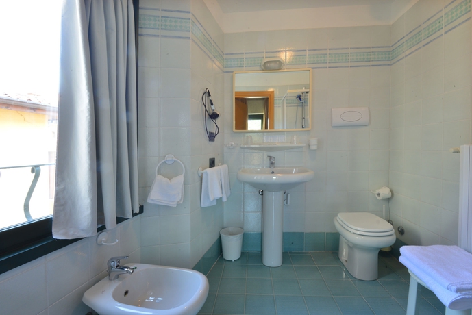 Imagen de la habitación del Hotel DU LAC, Morgnaga. Foto 5