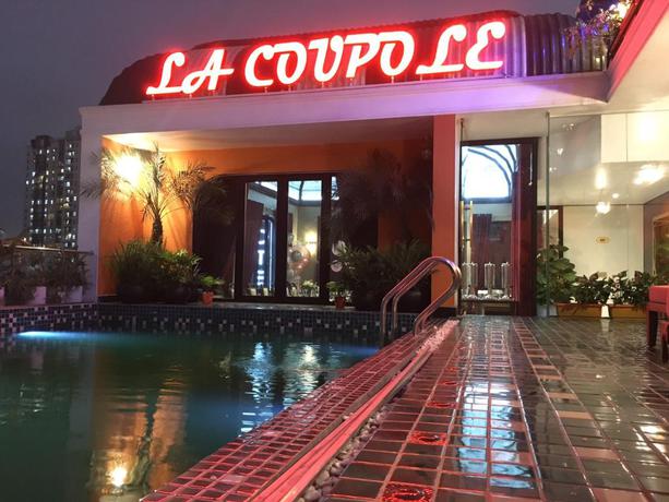 Imagen de la piscina del Hotel DU MONDE ART. Foto 9