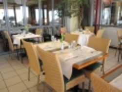 Imagen de la habitación del Hotel DU PORT, QLS. Foto 6